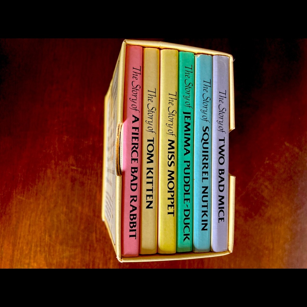Little Treasury Beatrix Potter Peter Rabbit Stories 6 Charming Tales mini books